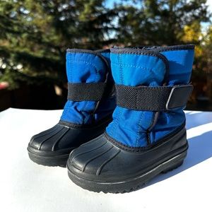 Children’s place. Toddler 8 winter boots